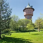 Aparthotel Cafe Wasserturm 4*